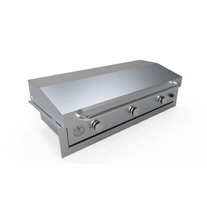 Le Griddle-3 Burner gas - 304 Stainless Steel Construction, Removable grease tray, stainless steel griddle with cast iron sub-plate, Patented griddle plate and safety valve with thermocouple in a white background - closed