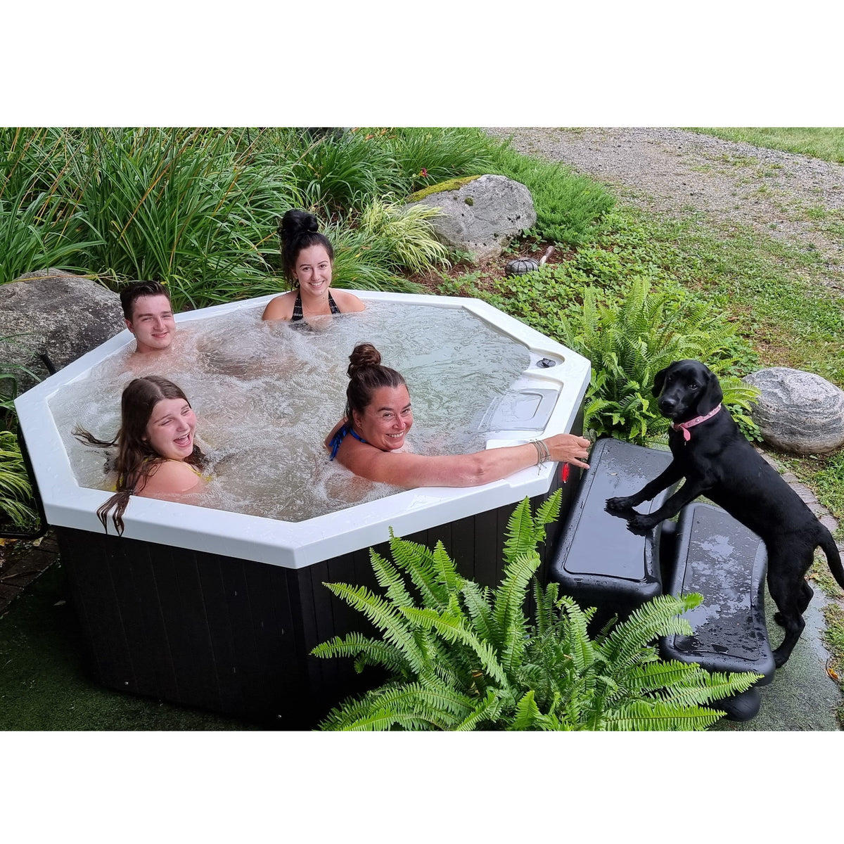 Canadian Spa Muskoka 5-Person 14-Jet Portable Plug & Play Hot Tub KH-10096