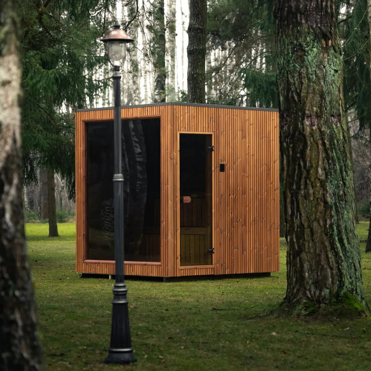 Celsium 4-Person Jonas Classic Outdoor Sauna