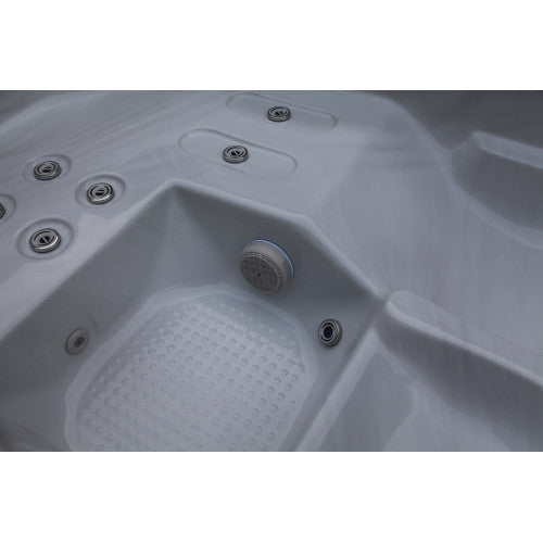 Luxury Spas Solace 120V/240V Hybrid 3 Person Plug N Play Hot Tub CP1500