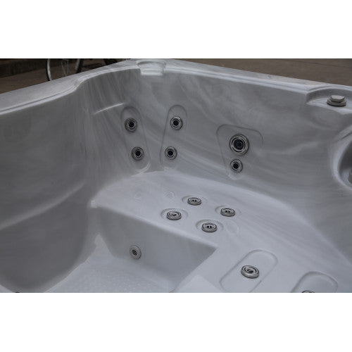 Luxury Spas Solace 120V/240V Hybrid 3 Person Plug N Play Hot Tub CP1500