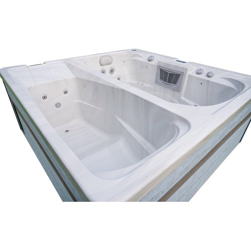 Luxury Spas Marquis Hot and Cold Spa I02