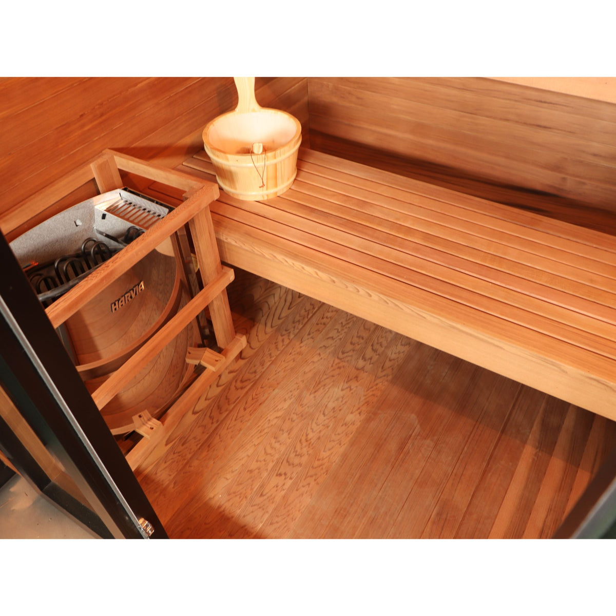 SunRay Cayman 4-Person Outdoor Traditional Sauna Double Bench with 6kW Harvia Heater 400D7