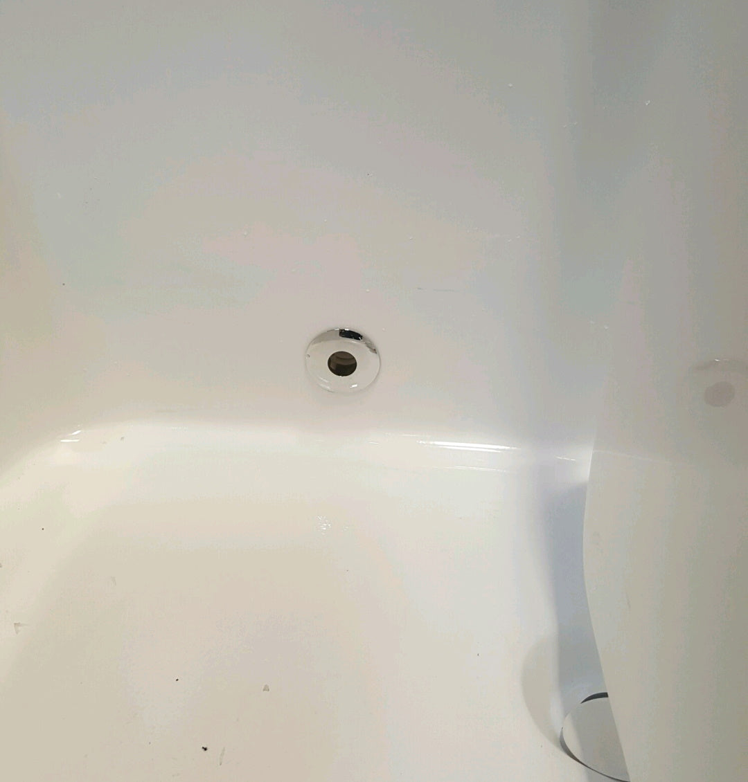 Hydro and vibration jets with microbubbles - vital hydrotherapy