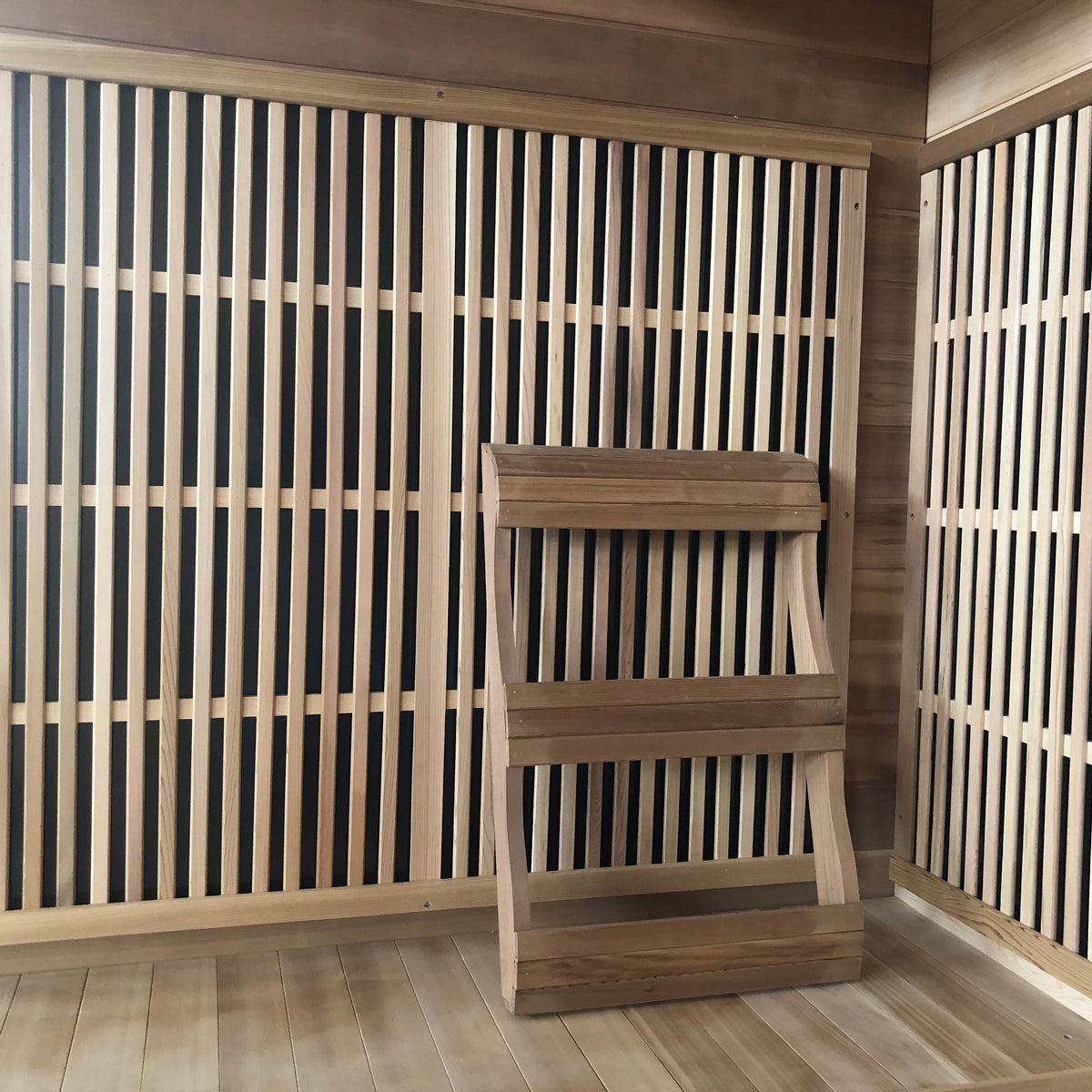 SunRay Roslyn 4-Person Indoor Infrared Sauna - Natural Canadian Red Cedar - Infrared carbon nano heaters and ergonomic backrest - Inside view